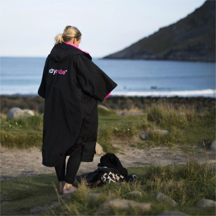 2023 Dryrobe Advance Cambio De Manga Corta Robe DR100 - Black / Rosa